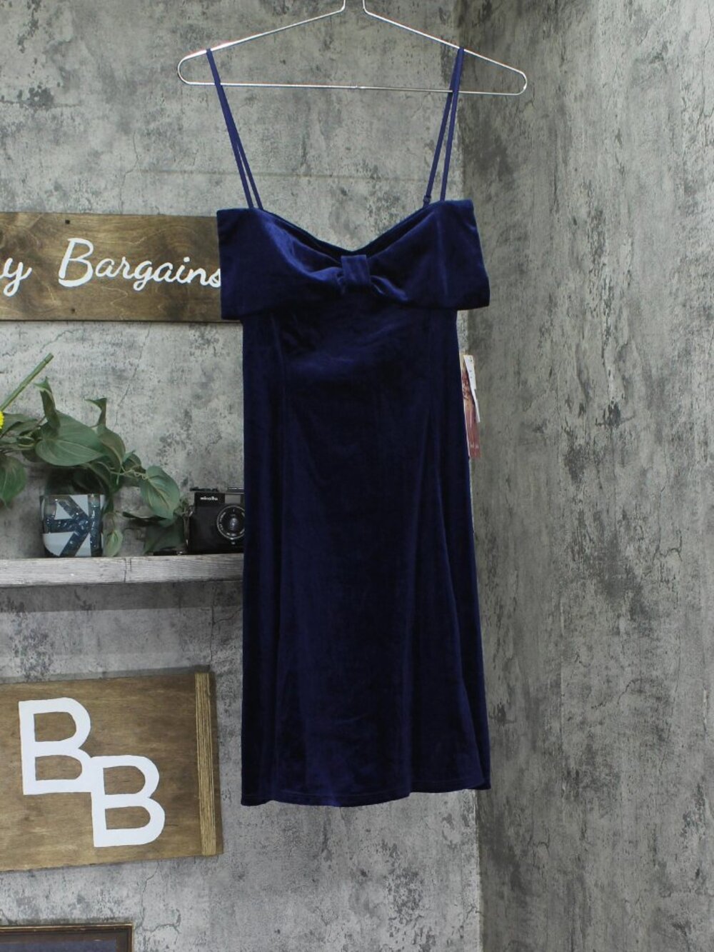Emerald Sundae Navy Blue Emerald Sundae Juniors Velvet Bow Sleeveless Sz L